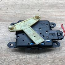 3G230 30820   Air flap motor/actuator Nissan Almera N16