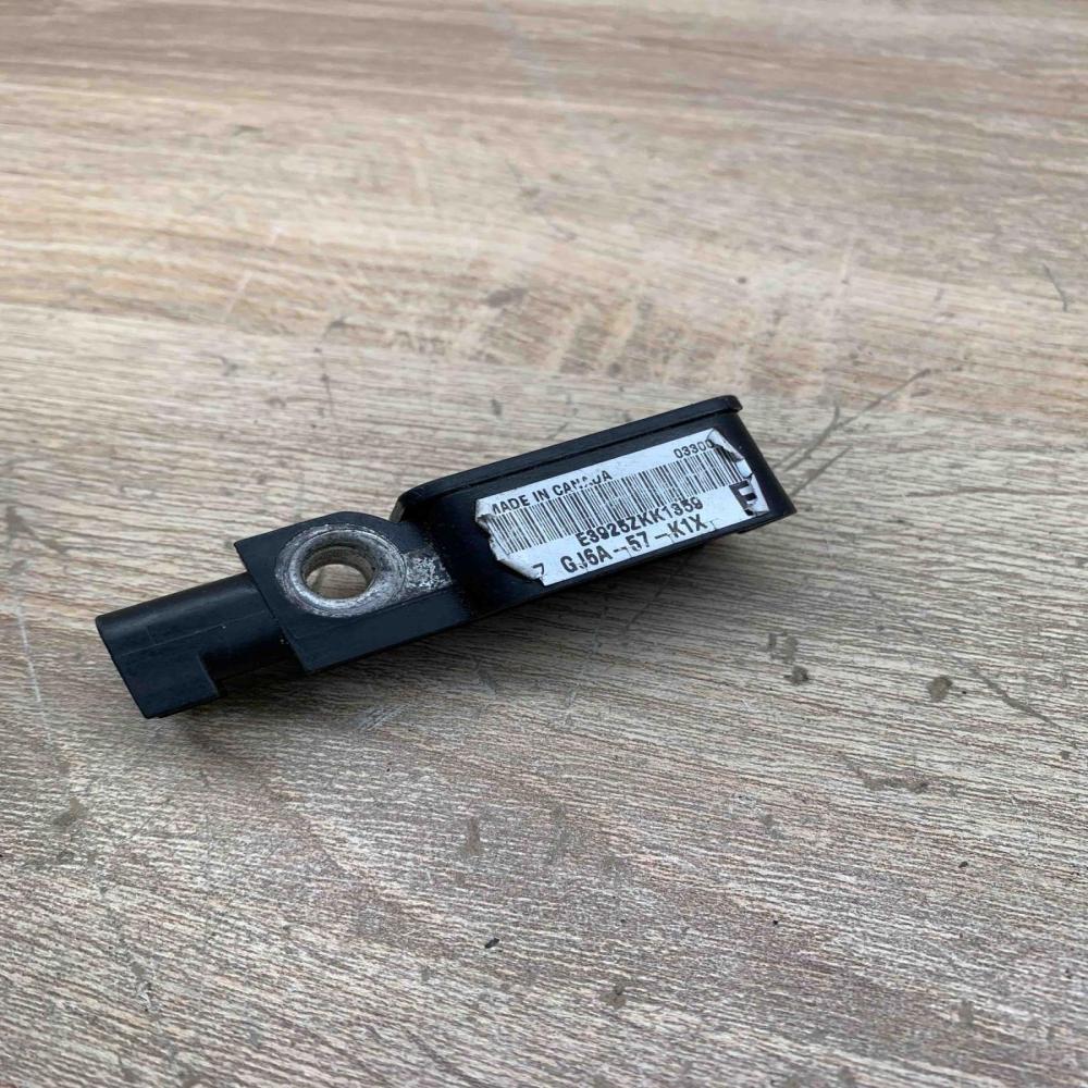 GJ6A 57 K1X Used  Airbag deployment crash/impact sensor Mazda 6