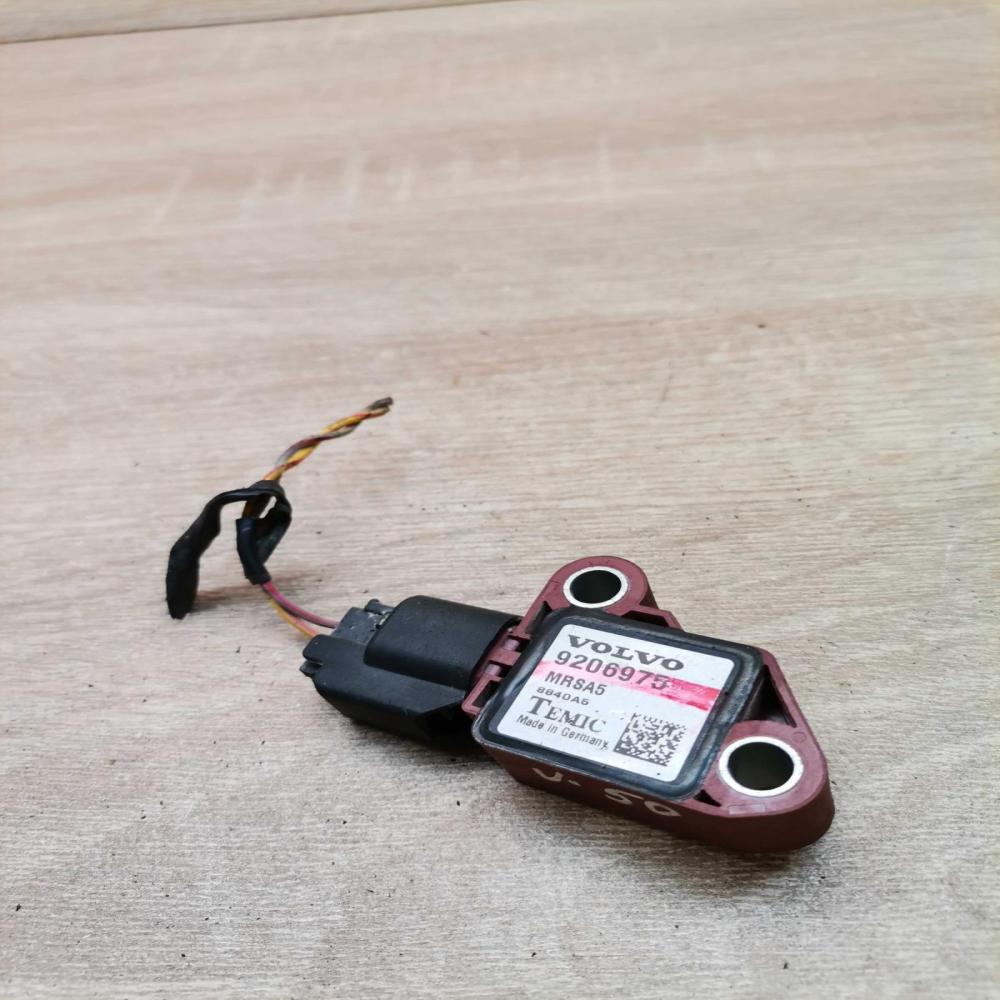 9206975 8840a5  Airbag deployment crash/impact sensor Volvo S40