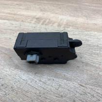 2511091B   Air flap motor/actuator Peugeot 308