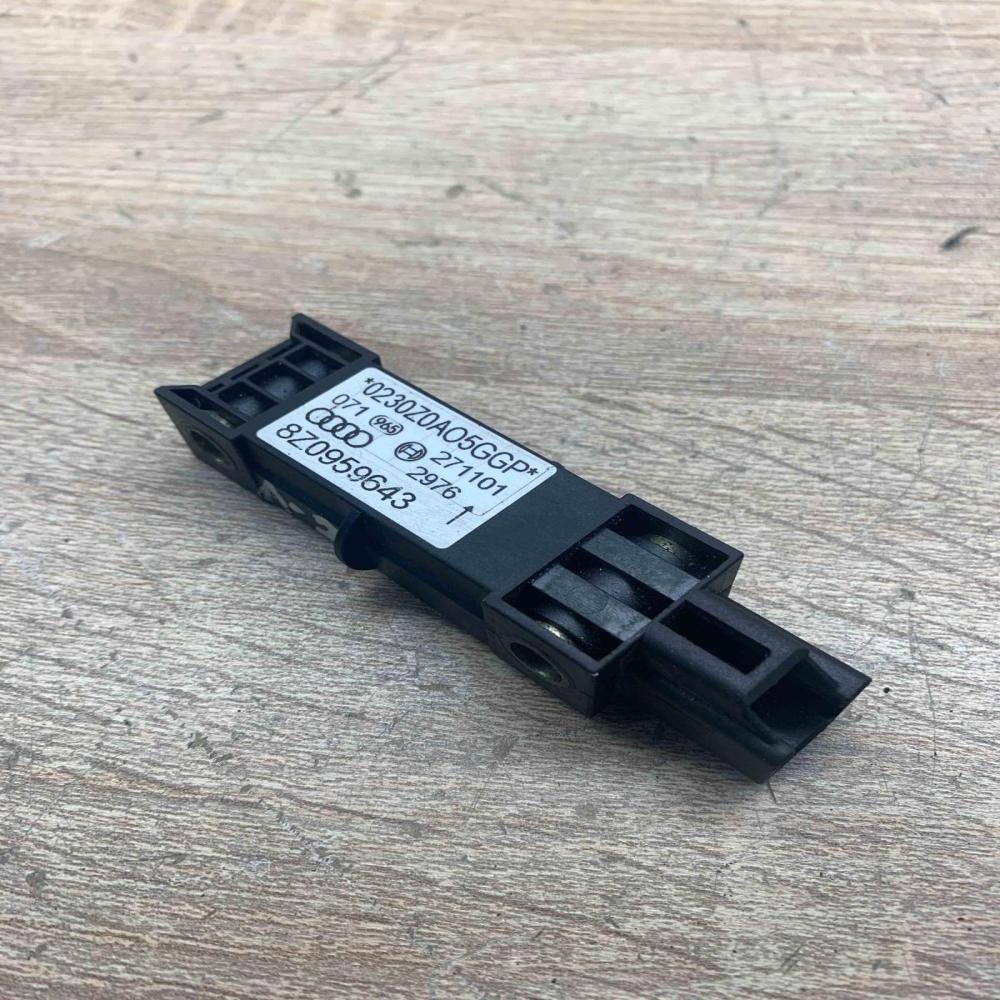 8Z0959643 Used  Airbag deployment crash/impact sensor Audi A2