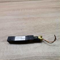 8622365 001555  Airbag deployment crash/impact sensor Volvo V70