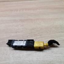 4b0959643e   Airbag deployment crash/impact sensor Volkswagen Touareg I