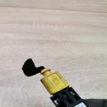 4b0959643e   Airbag deployment crash/impact sensor Volkswagen Touareg I