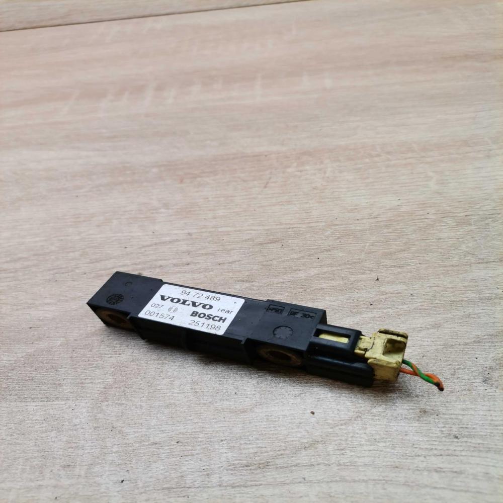 9472489 001574  Airbag deployment crash/impact sensor Volvo S80