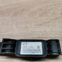 c235 57kc0   Airbag deployment crash/impact sensor Mazda 5