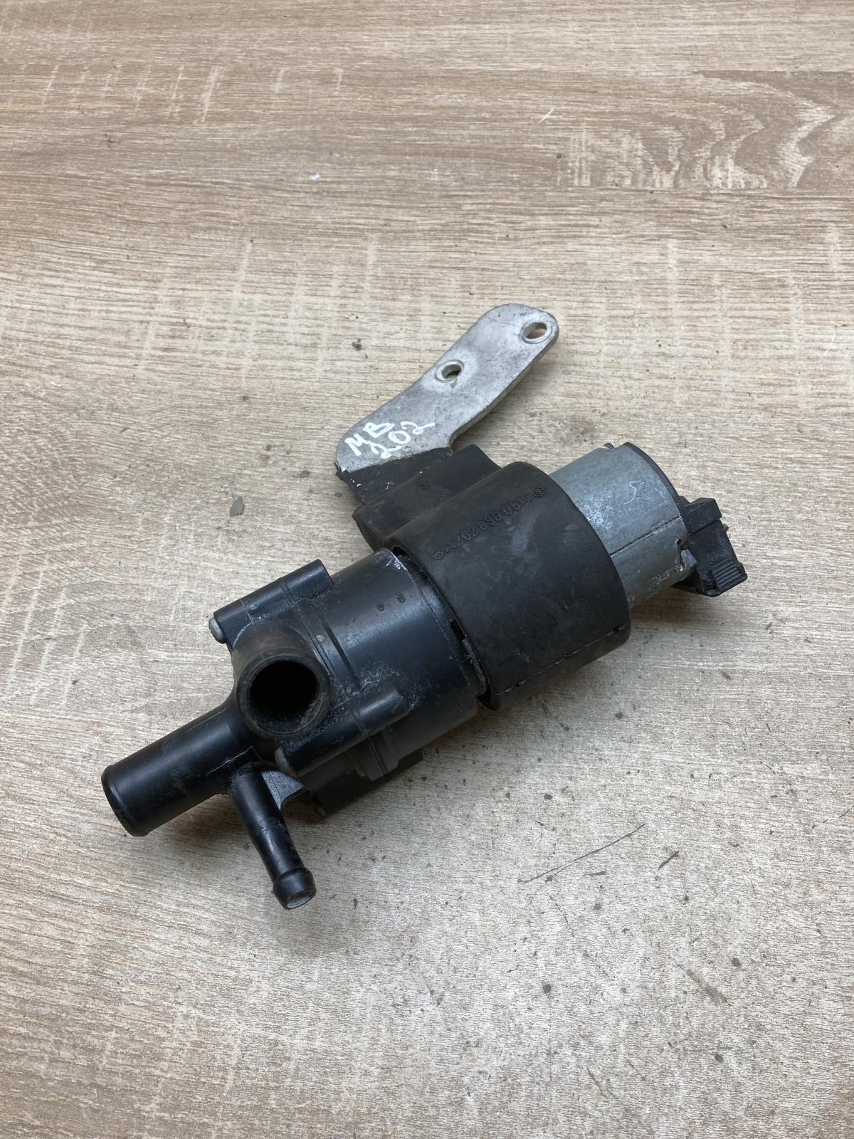 0018353564 0392020029 A2028300614 Electric auxiliary coolant/water pump Mercedes