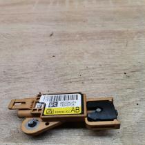 13243705   Airbag deployment crash/impact sensor Opel Vectra C