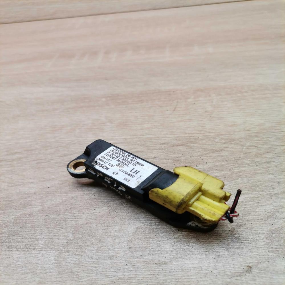 mr912130   Airbag deployment crash/impact sensor Mitsubishi Space Star