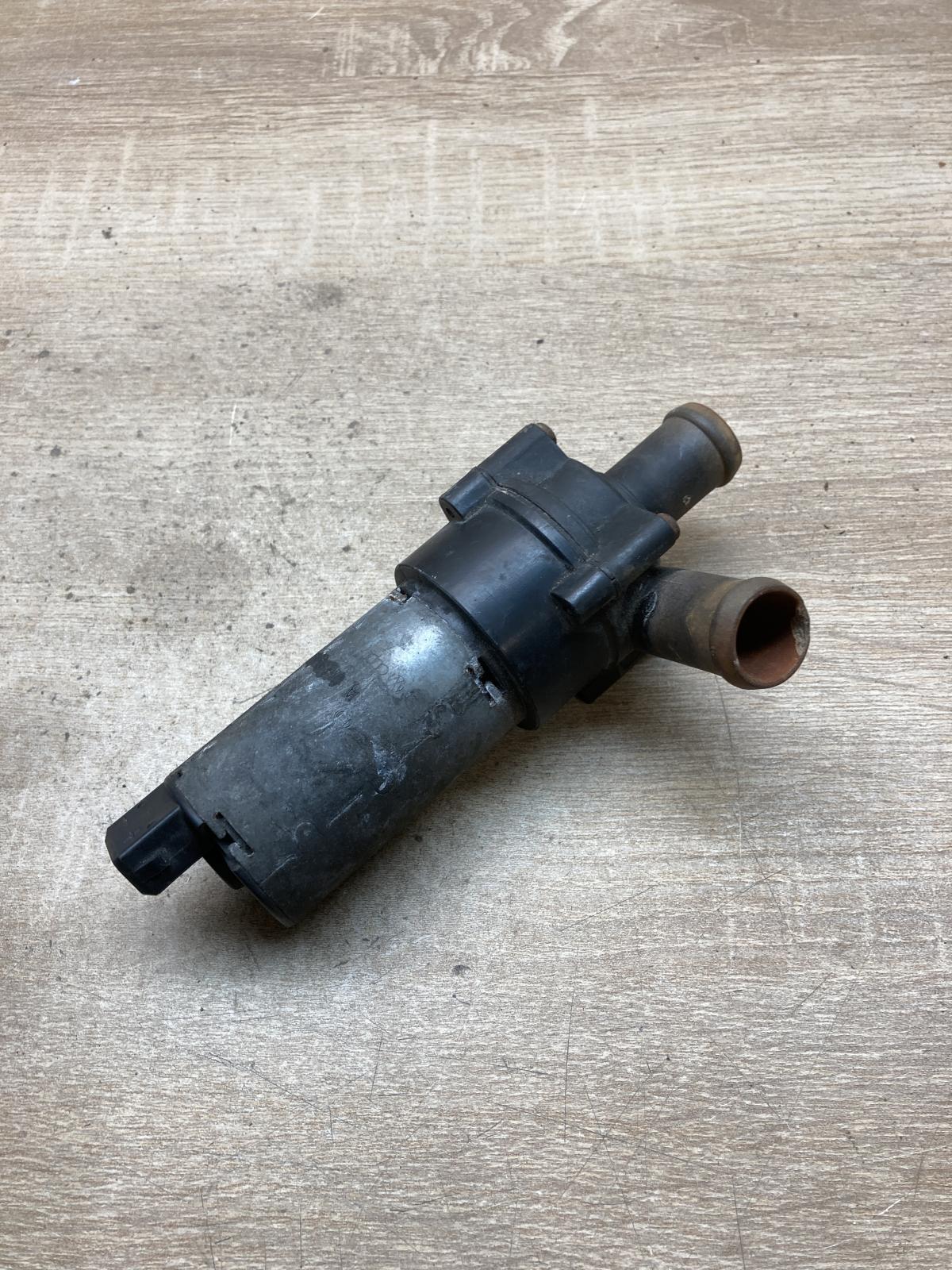 VW T4 Electric pump   Electric auxiliary coolant/water pump Volkswagen Transport