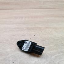 89831 05010 189551621d  Airbag deployment crash/impact sensor Toyota Avensis T25