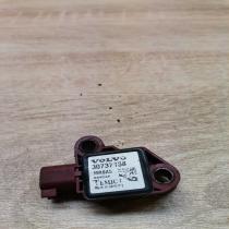 30737138   Airbag deployment crash/impact sensor Volvo C70