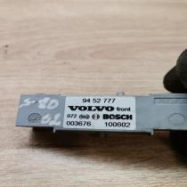 9452777   Airbag deployment crash/impact sensor Volvo S60