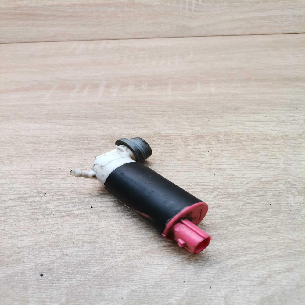 Vectra washer pump   Headlight washer pump Opel Vectra B