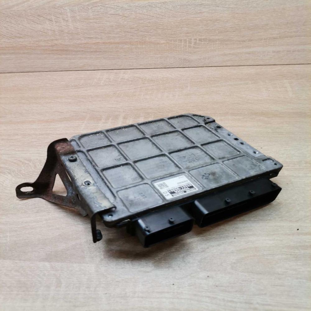 89661 05d51 mb275900 1430  Engine control unit/module ECU Toyota Avensis T270