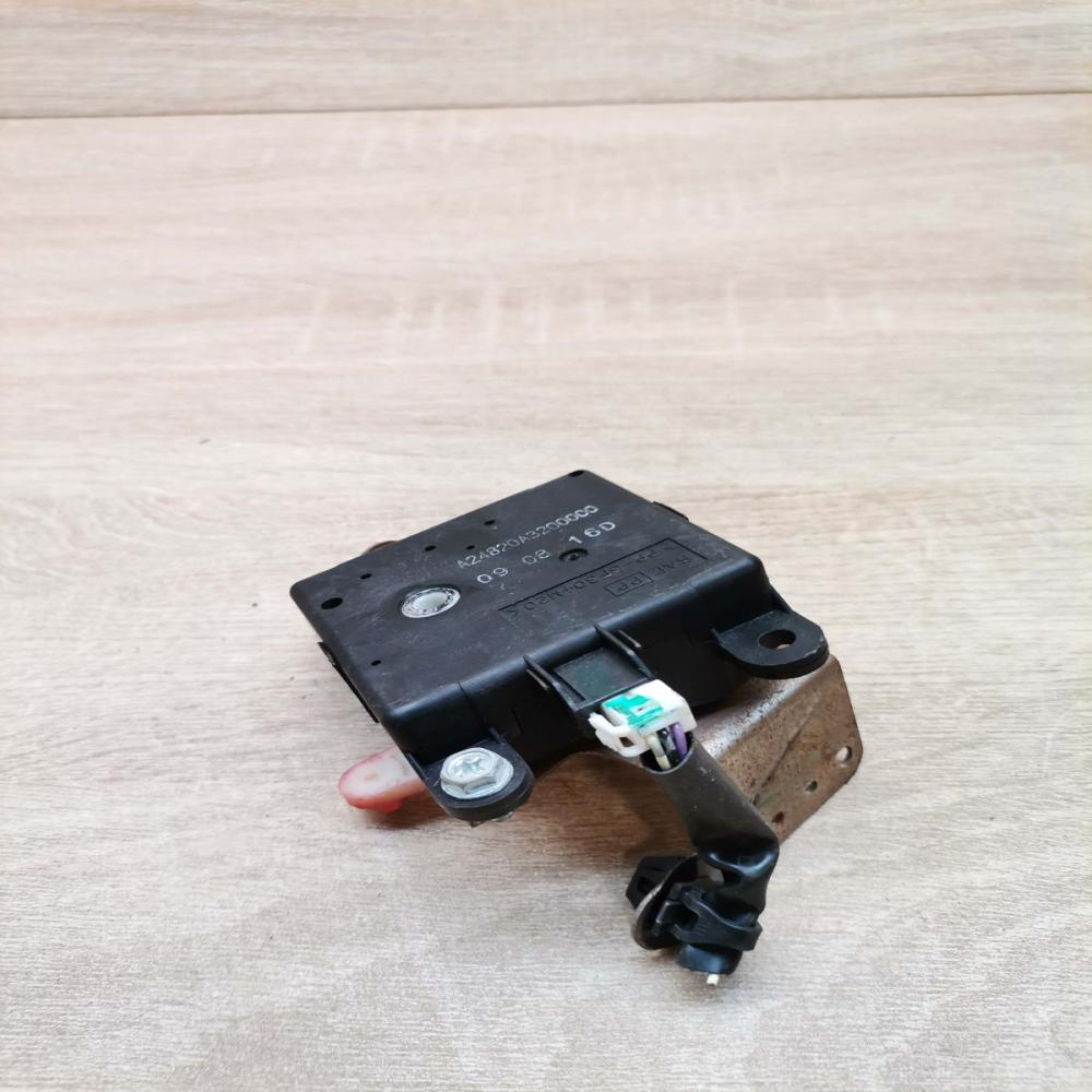 a24820a3200000   Air flap motor/actuator Nissan Qashqai