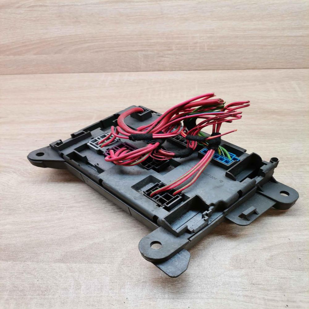 10 12 08 00 38 41  Fuse box set BMW 1 E81 E87