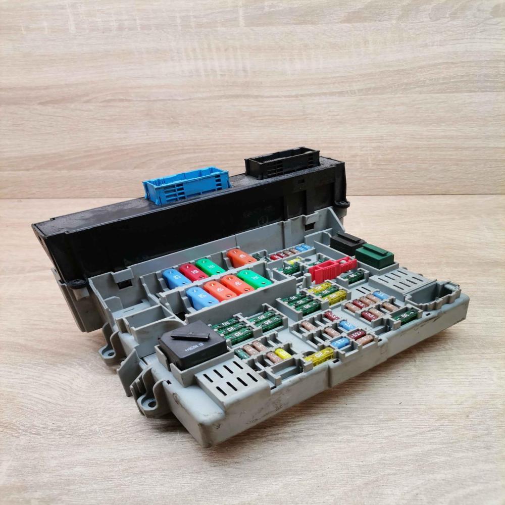 9131780 106887 10  Fuse module BMW 3 E92 E93