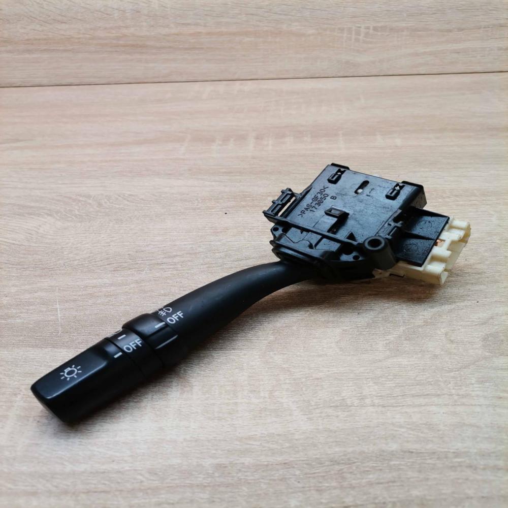 84140 05110   Indicator stalk Toyota Avensis T250