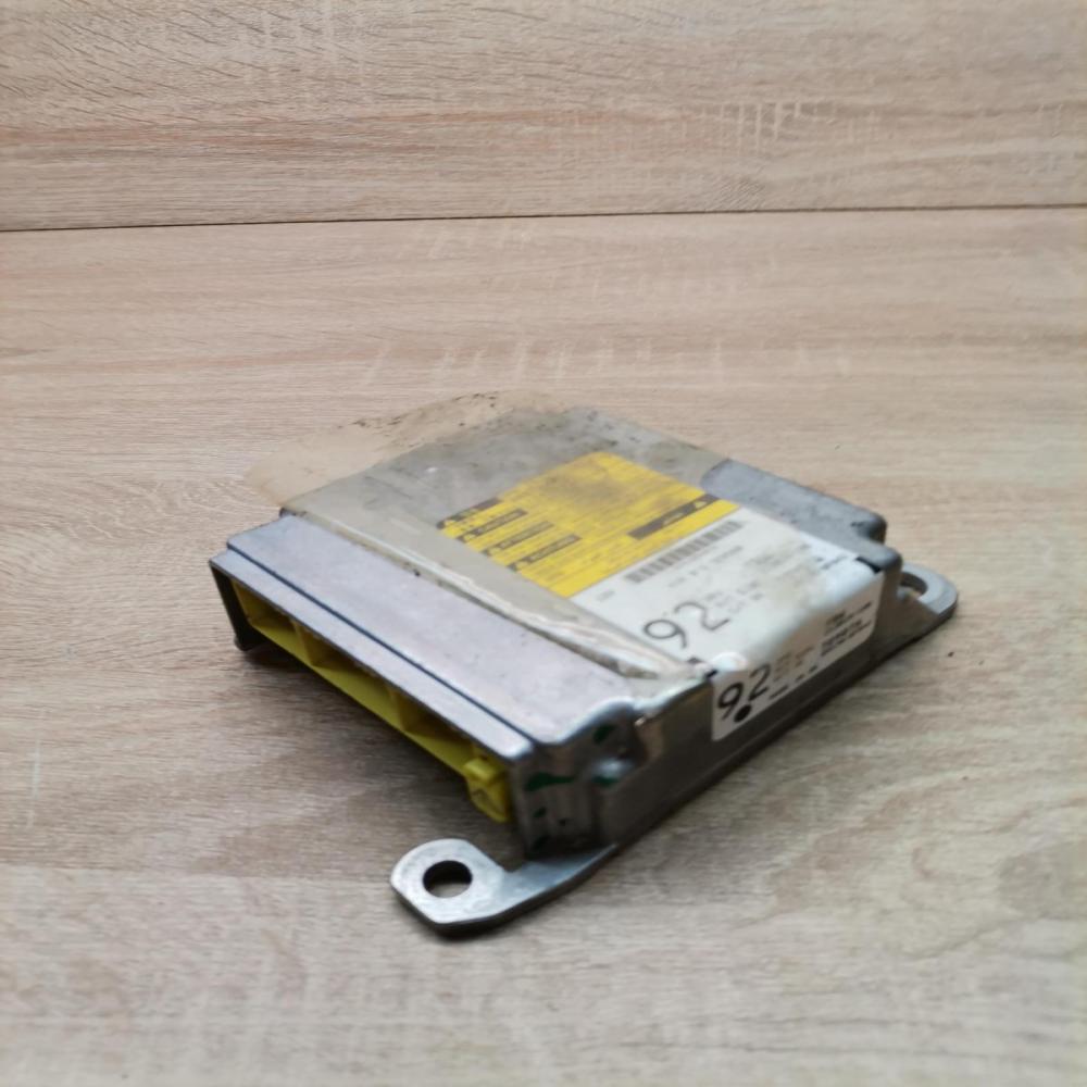 89170 0f042 213819 108  Airbag control unit/module Toyota Corolla Verso AR10