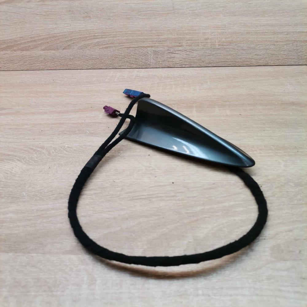 6912259   Aerial GPS antenna BMW 7 E65 E66