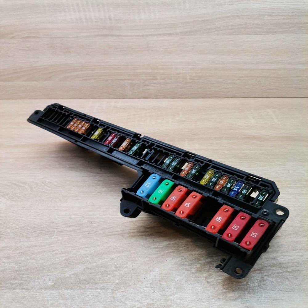 6957330   Fuse module BMW 5 E60 E61