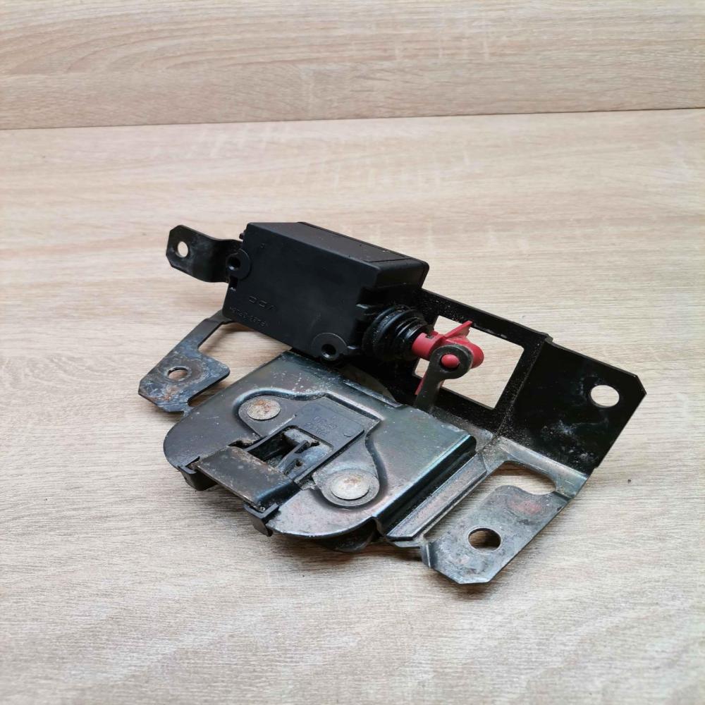 E46 Trunk Lock   Tailgate boot lock/latch motor BMW 3 E46