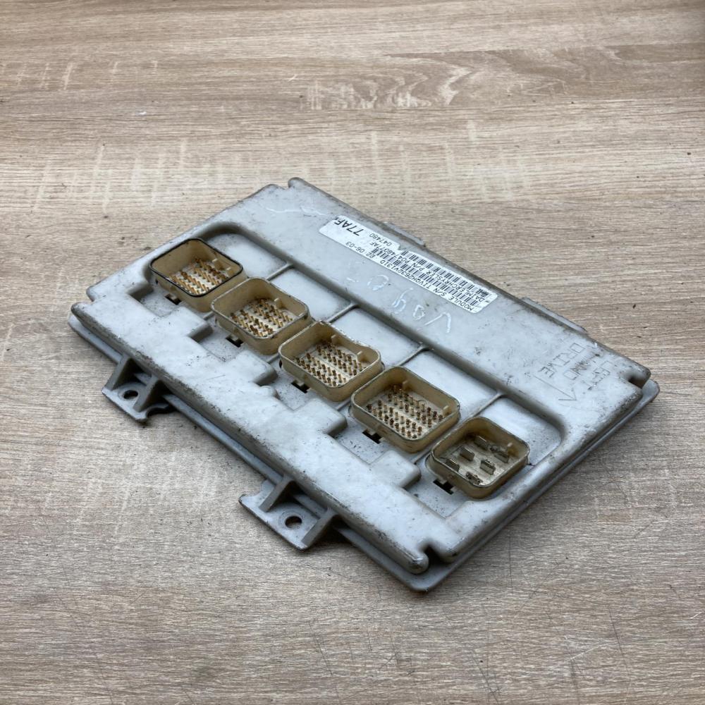 P04748077AF 04748077AF  Central body control module Chrysler Grand Voyager IV