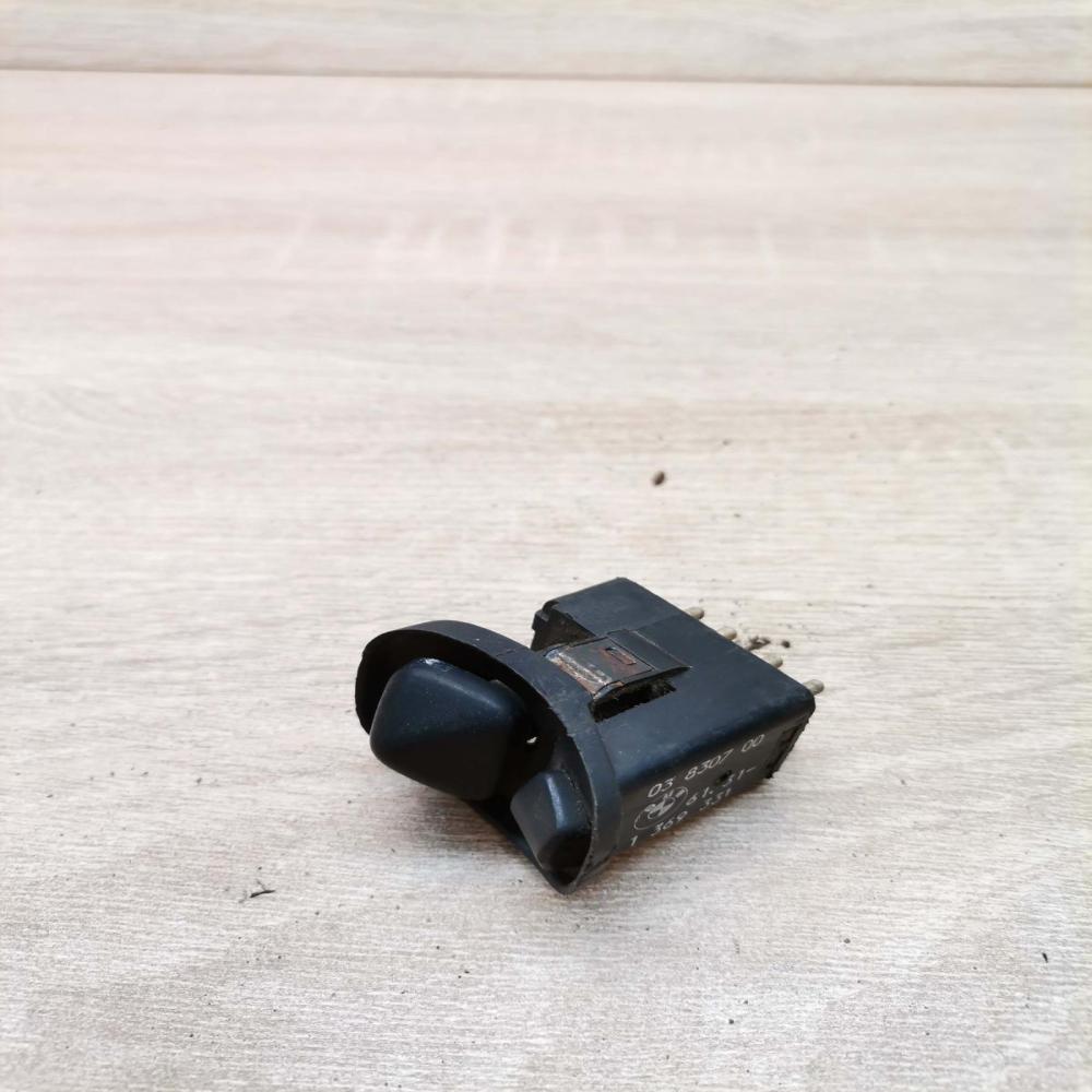 1369331   Wing mirror switch BMW 3 E30