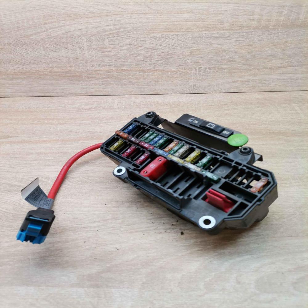 6900583 106887 10  Fuse module BMW 7 E65 E66
