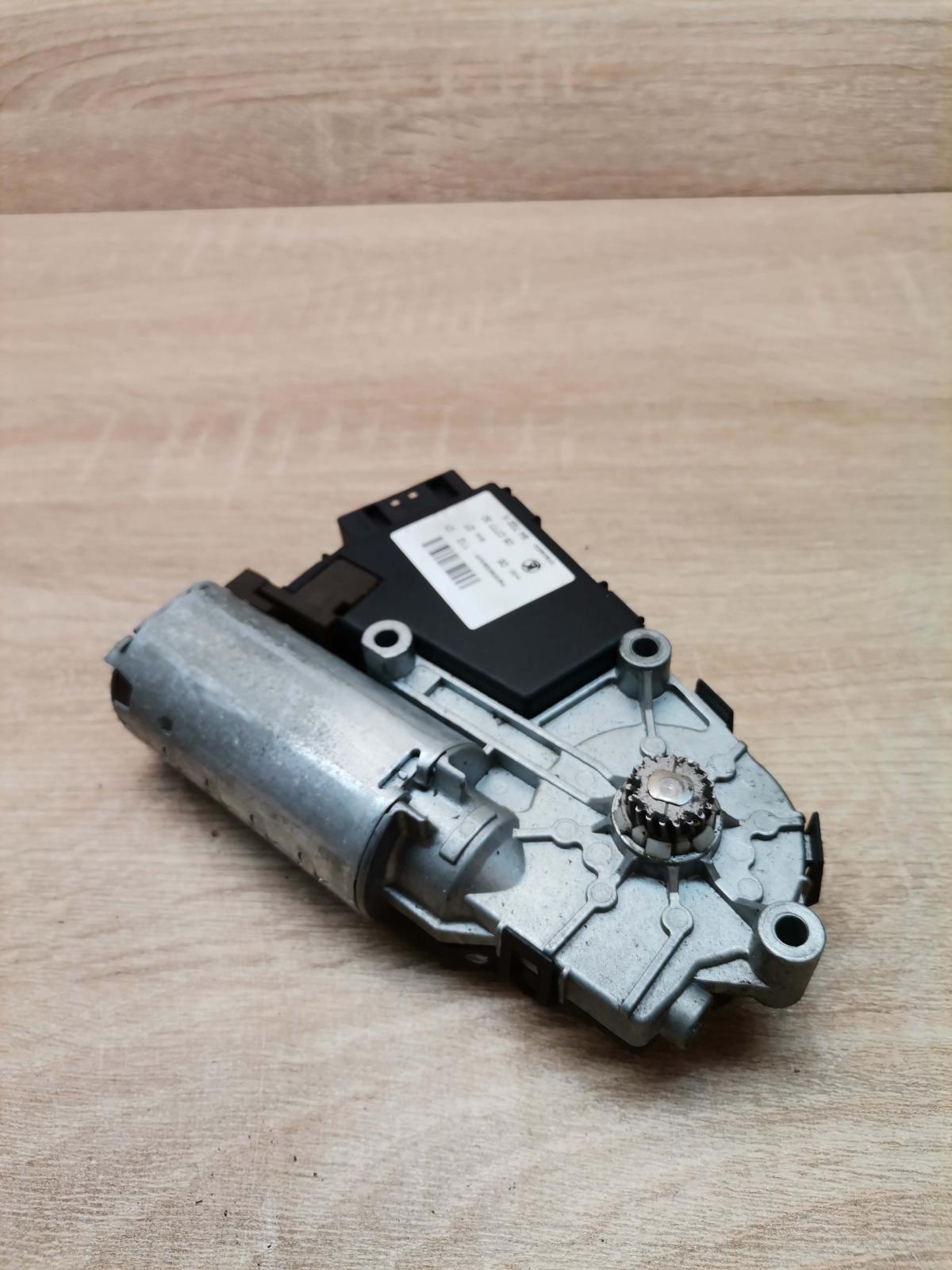 6910471 Panorama  Sunroof motor/actuator BMW 3 E46