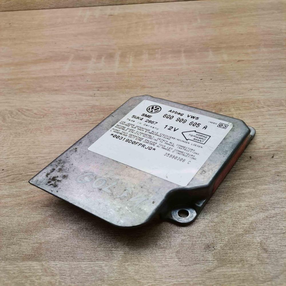 6q0909605a 5wk42867  Airbag deployment crash/impact sensor Volkswagen Golf IV