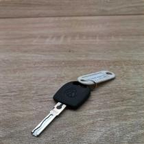 VW B5 Key   Ignition key/card Volkswagen PASSAT B5