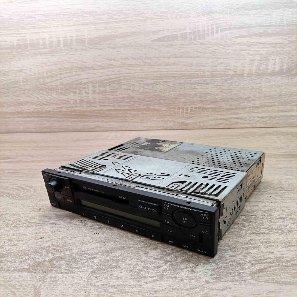 1j0035152b   Radio/CD/DVD/GPS head unit Volkswagen PASSAT B5