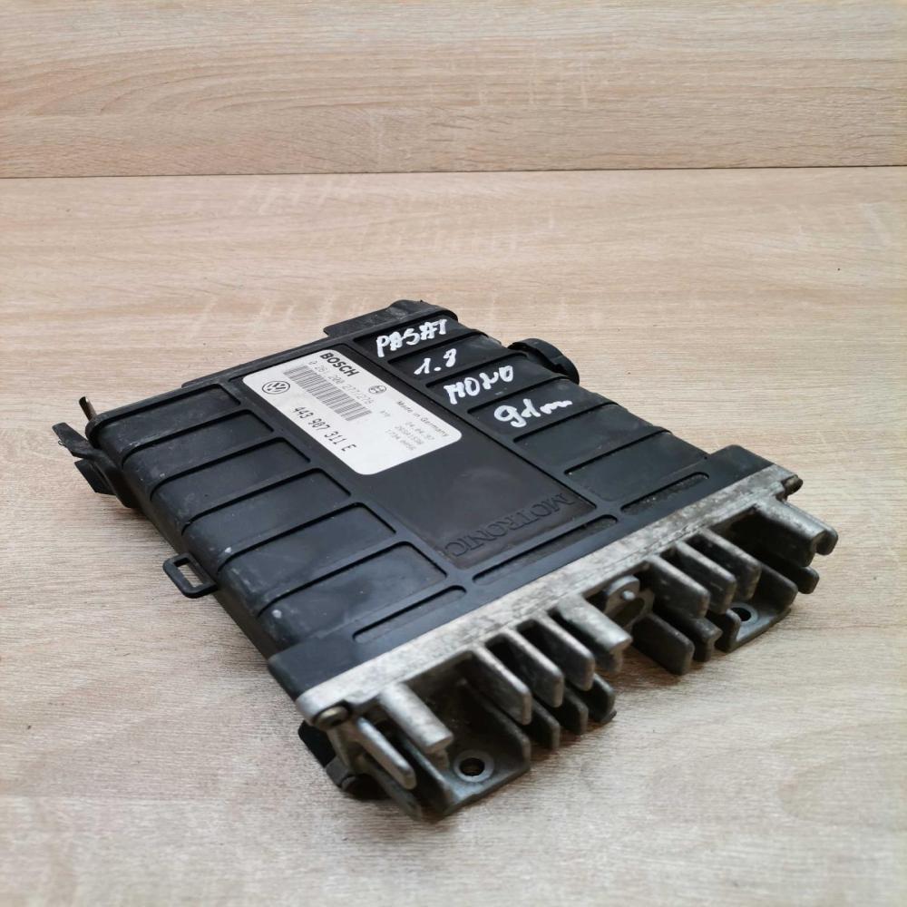 443907311e 0261200277  Engine control unit/module ECU Volkswagen Golf III
