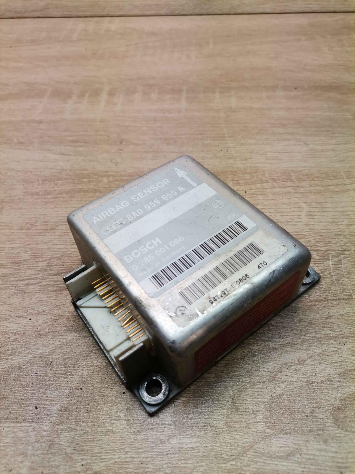 8a0959655a 0285001086  Airbag deployment crash/impact sensor Audi A4 S4 B5 8D