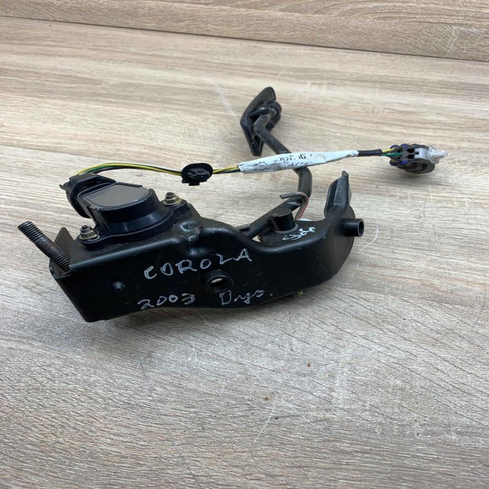 COROLA door lock   Front door lock Toyota Corolla E120 E130