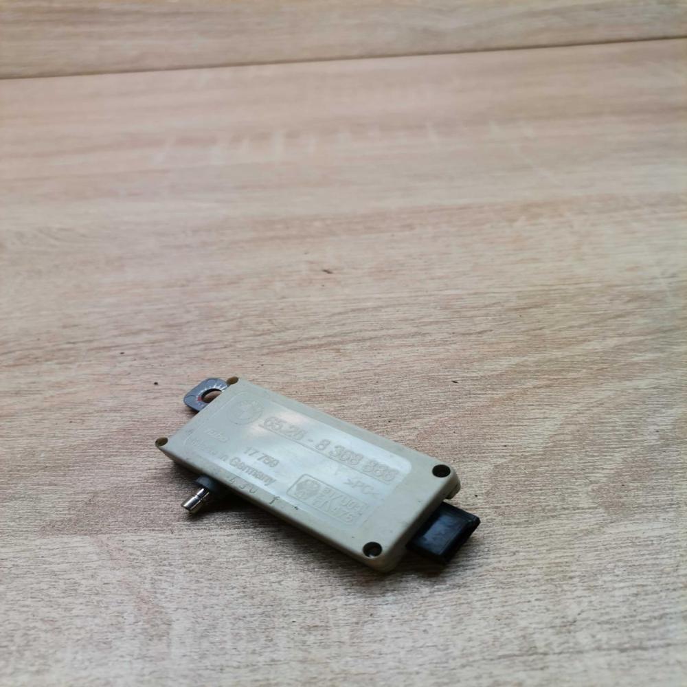 8368886   Aerial antenna amplifier BMW 5 E39