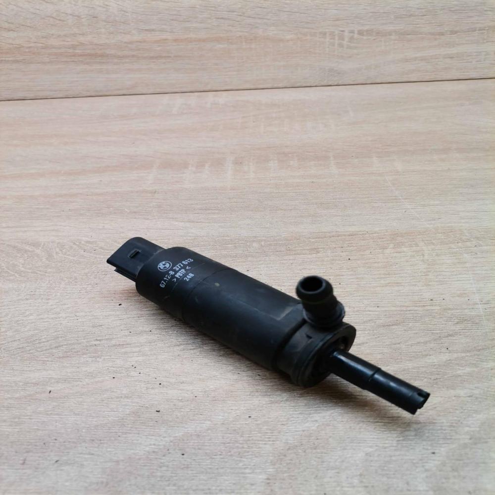 8377613   Headlight washer pump BMW 5 E39