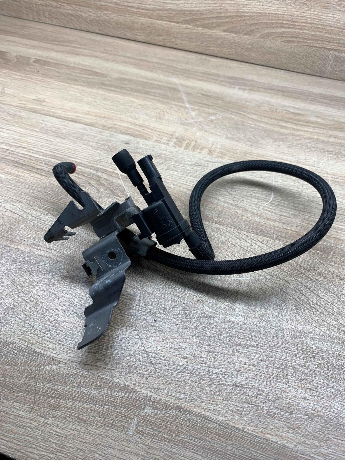 0025407097   Vacuum valve Mercedes-Benz E W212