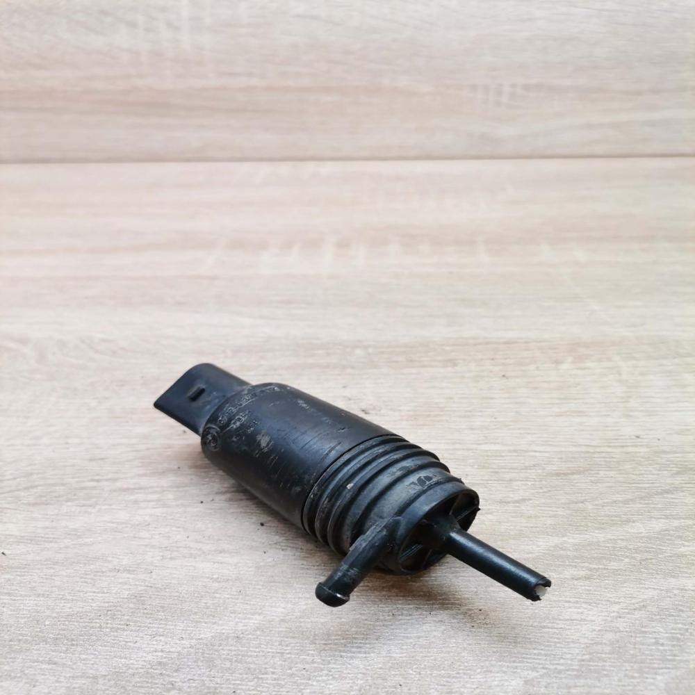 8377612   Headlight washer pump BMW 5 E39