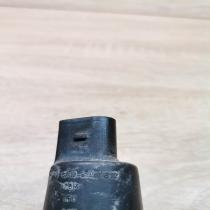 8377612   Headlight washer pump BMW 5 E39