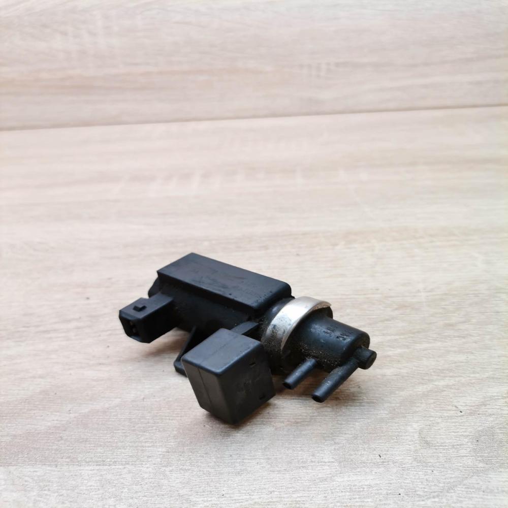 2247906 72279600  Turbo solenoid valve BMW 5 E39