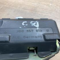 3B0857813B   Middle seatbelt (rear) Volkswagen PASSAT B5