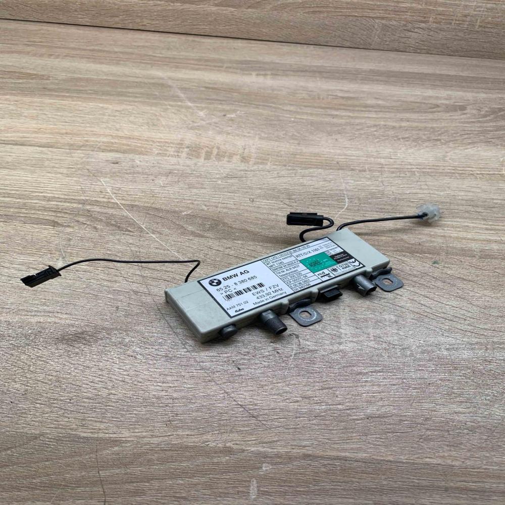 8380685   Aerial antenna amplifier BMW 5 E39