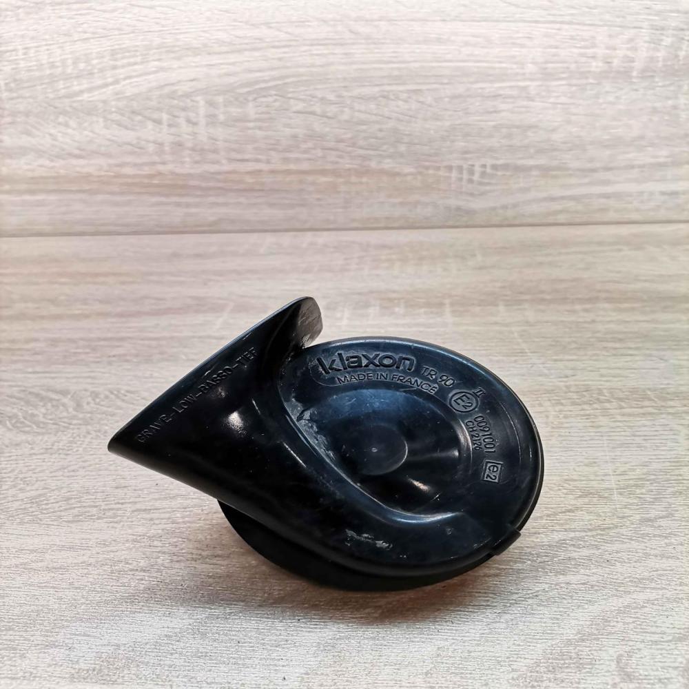 0091001   Horn signal Audi A4 S4 B5 8D