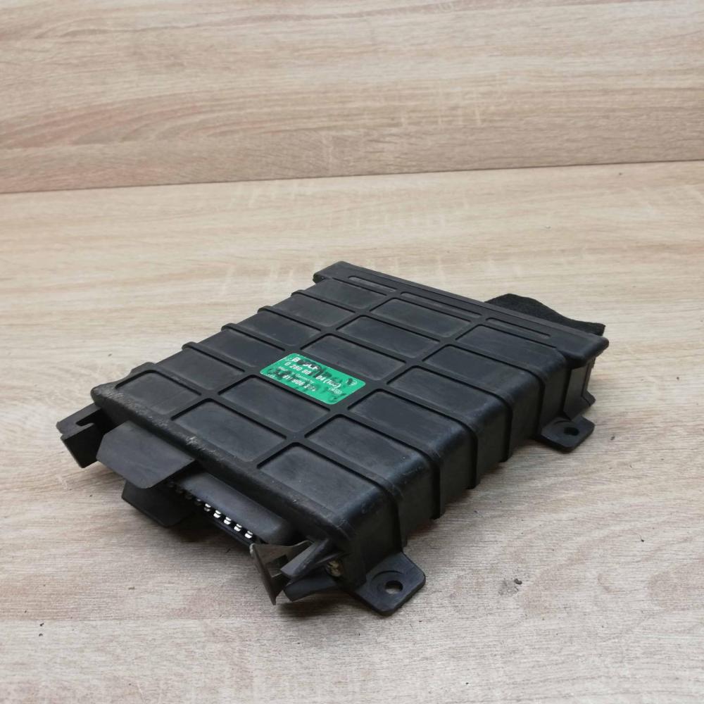 811906264 0280800004  Engine control unit/module ECU Audi 100 200 5000 C2