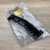7700792948   Bumper support mounting bracket corner Renault 19
