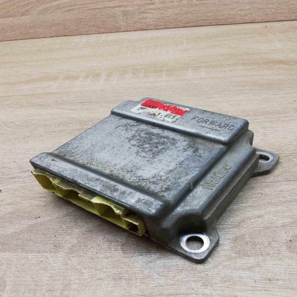lc6457k30   Airbag control unit/module Mazda MPV II LW