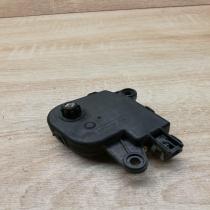 04885465   Air flap motor/actuator Chrysler Voyager